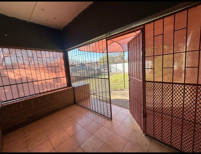 3 BEDROOM HOUSE TO LET IN VANDERBIJLPARK CW 6